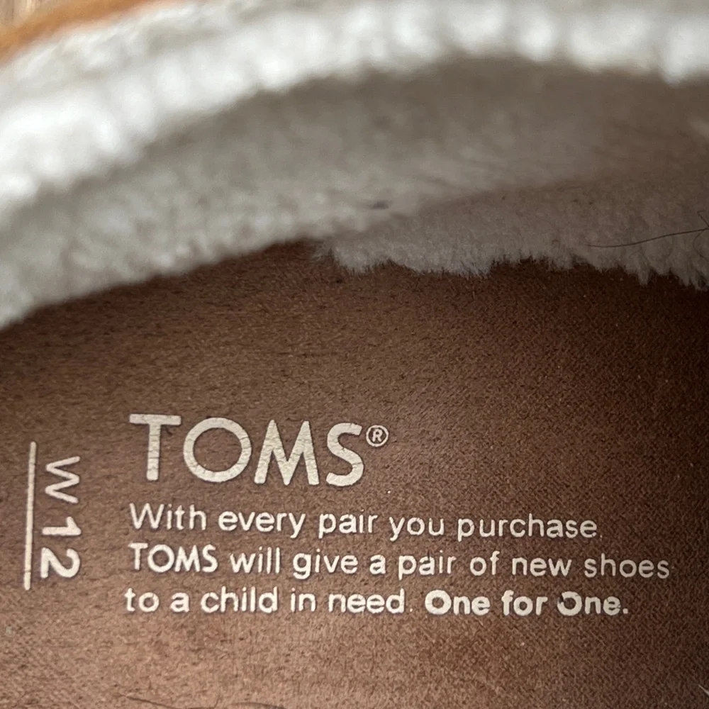 TOMS Desert Wheat Shearling Lined Suede Wedge Ankle Bootie‎ Size: 12